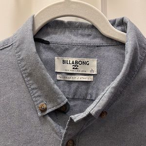 Billabong men's long sleeve button down shirt- cotton/denim color
